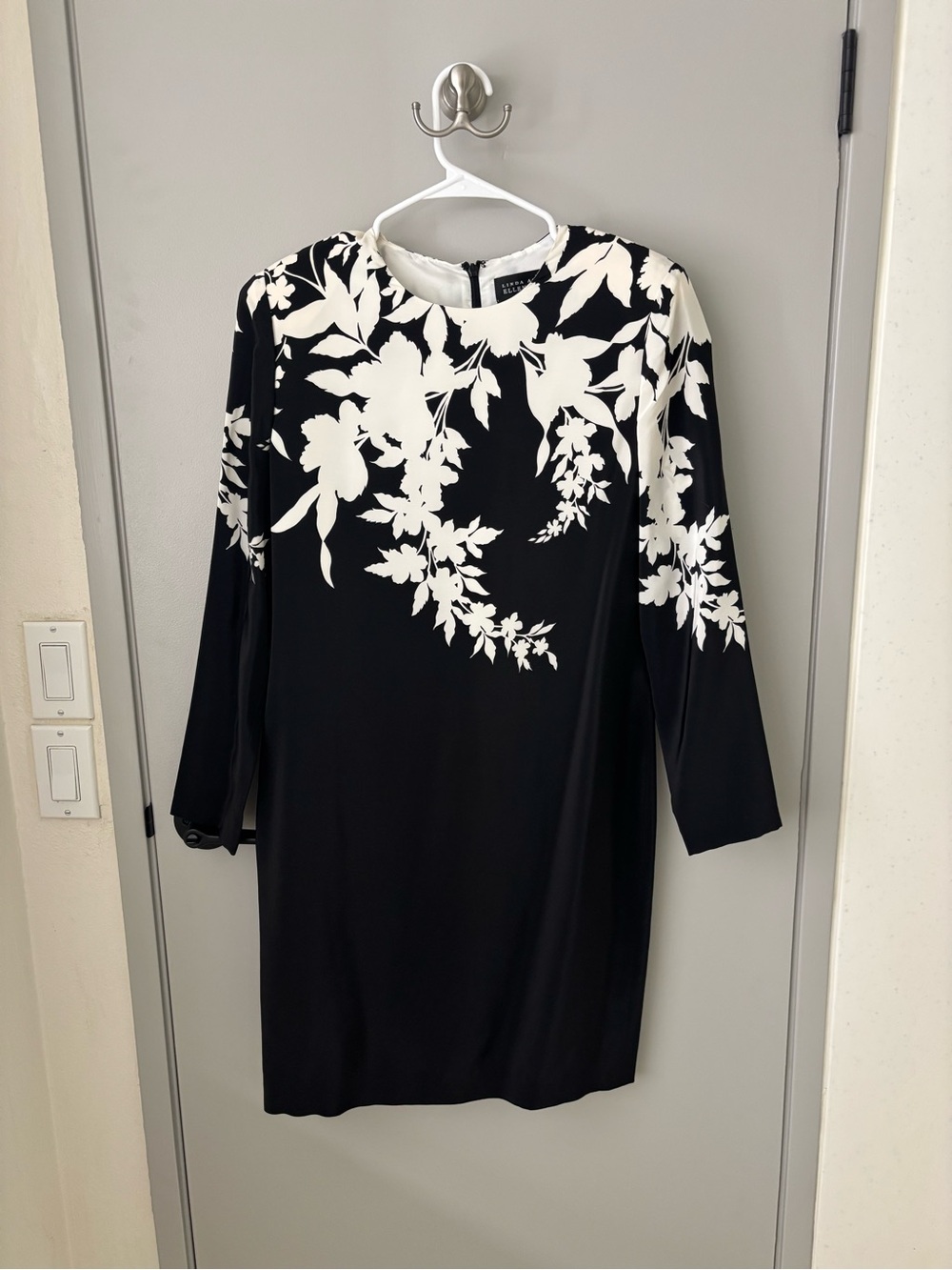 NWT Linda Allard Ellen Tracy 100% Silk Floral Sheath Dress